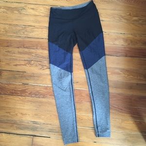 outdoor voices small navy colorblock leggings
